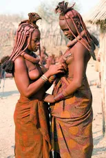 nackte afrikanische stammesfrauen